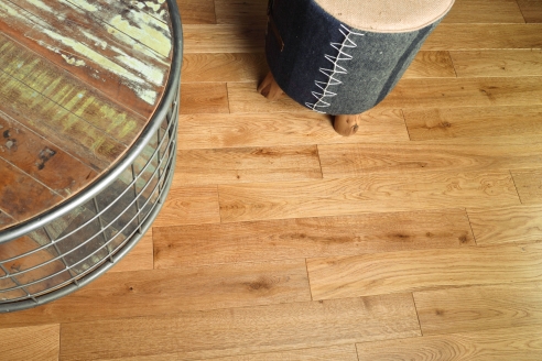 Solid Parquet Chevron Hungarian herringbone 60° Oak Wood Grain 16/22 mm