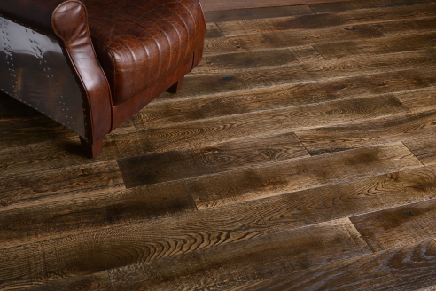 Solid Parquet Chevron Hungarian herringbone 60° Oak Rustic 16/22 mm