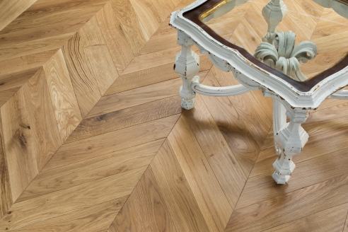 Solid Parquet Chevron Hungarian herringbone 60° Oak Select Natur 16/22 mm