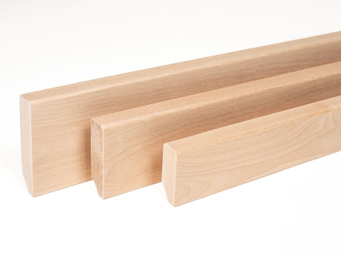 Plinthes Bouleau A/B 24x80 mm non traitée 2m avec rayon 20mm