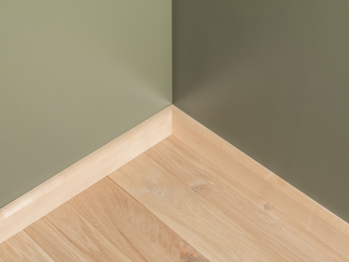 Plinthes Bouleau A/B 24x80 mm huile cire dure blanc naturel 2m avec rayon 20mm