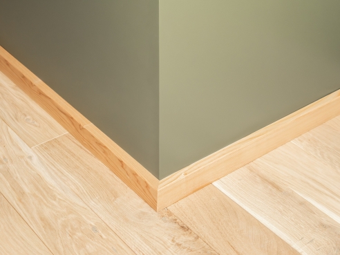 Solid Skirting Board Ash A/B 24x60 mm 2m with radius 5mm Matte lacquered
