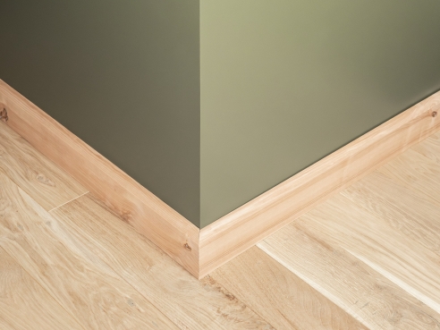 Solid Skirting Board Ash Rustic 24x100 mm Hard Wax Oil Natural White 2m with radius 20mm brown filled