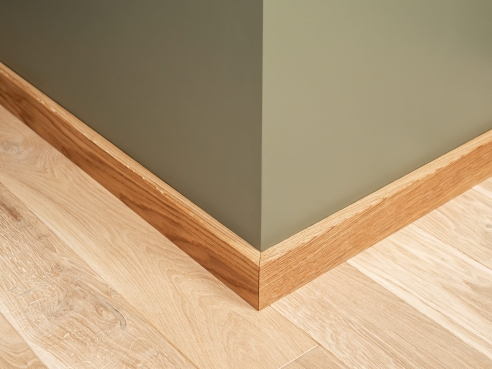 Solid Skirting Board Oak A/B 18x70 matte lacquered 0,8-1,8m with radius 5mm