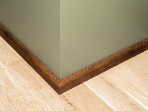Solid Skirting Board Smoked Oak Rustic 20x70, clear lacquered, black filled 1,5-2,5m (R=20mm)
