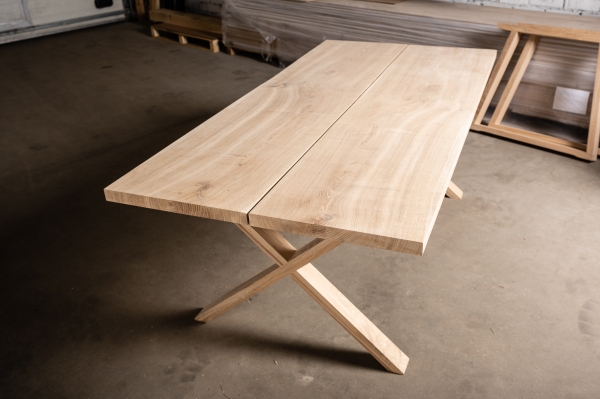 Küchentisch Esszimmertisch 2-Bretter Massivholz Eiche Massiv 40mm unbehandelt mit engem X-Typ Tischgestell