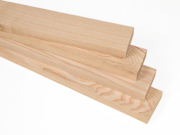 Houten lamel Essen A/B 24x60mm 40-200cm Plint Lijstwerk Onderconstructie