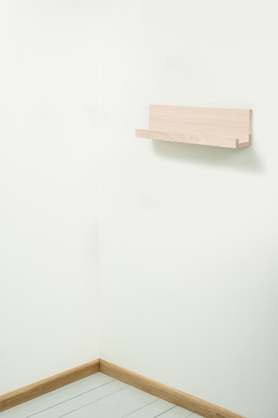 Wall shelf Solid Oak Hardwood with hangers 20 mm, Length: 600mm, prime grade chalked white oiled