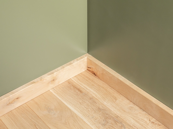 Solid Skirting Board Birch Rustic 24x80 mm Hard Wax Oil Natural White 2m with radius 5mm NOT filled