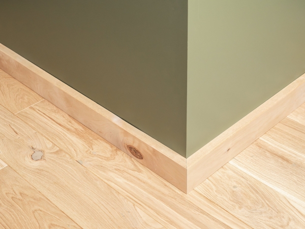 Solid Skirting Board Birch Rustic 24x80 mm Hard Wax Oil Natural White 2m with radius 5mm NOT filled