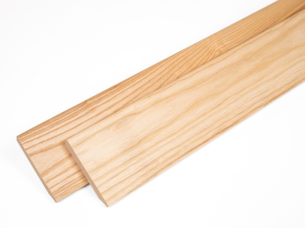 Solid Skirting Board Ash A/B 24x100 mm 2m with radius 5mm Matte lacquered