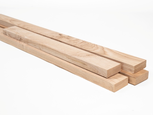 Houten lamel Essen Rustiek 24x60mm 40-200cm Plint Lijstwerk Onderconstructie