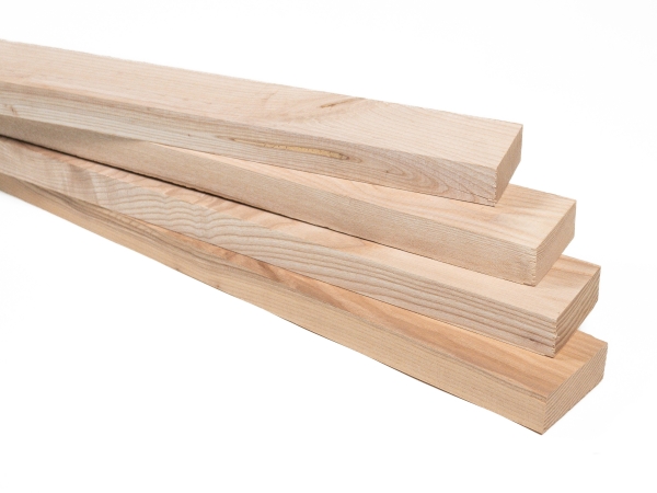Houten lamel Essen Rustiek 24x60mm 40-200cm Plint Lijstwerk Onderconstructie