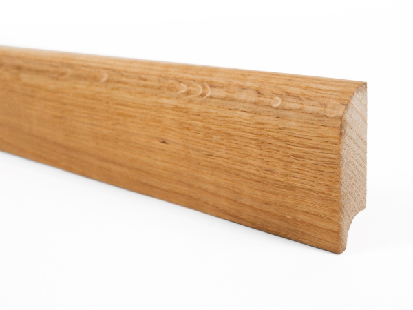 Plinthes Chêne A/B 18x70 laqué clair 0,8-1,8m avec rayon 20mm