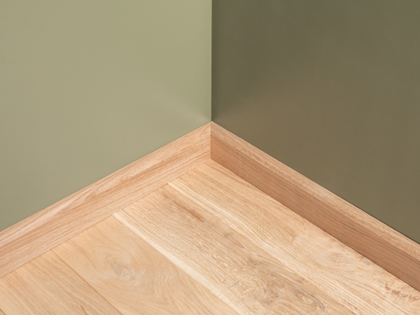 Plinthes Chêne A/B 18x70 brut 0,8-1,8m avec rayon 20mm