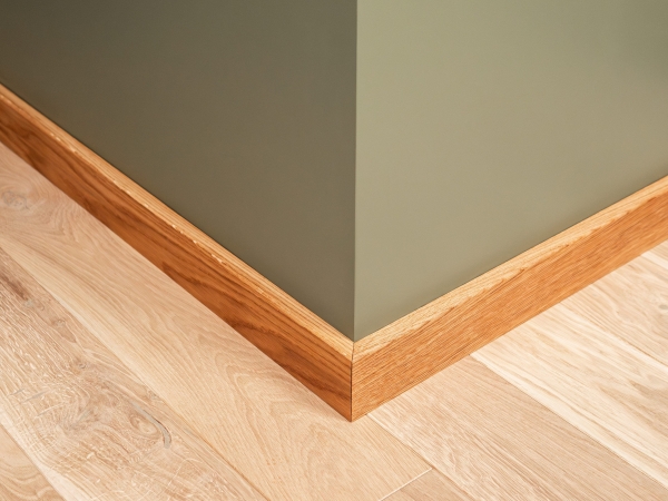 Solid Skirting Board Oak A/B 18x70 natural oil 0,8-1,8m with radius 5mm