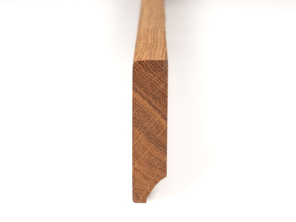 Sockelleisten Eiche Rustikal 18x70, bronze geölt, braun gespachtelt, 2000mm, mit Radius 5mm