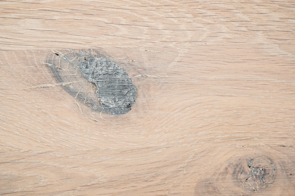 Stair steps anti-slip oak DL 20mm brushed, white oiled with rubber lip